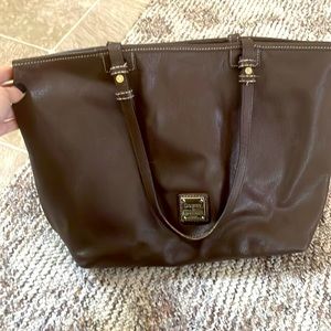 LIKE NEW - Dooney and Bourke Leather Handbag
